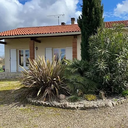 Holiday home Maison Chaleureuse Avec Un Grand Jardin Verdoyant *